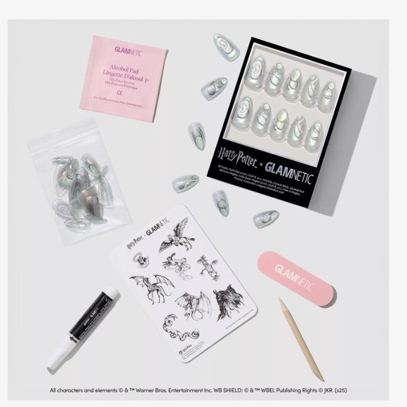 Glamnetic Harry Potter Press-On Nails - Iridescent White - Picture 3 of 4